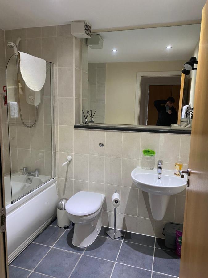 City Centre 2 Bedroom Apartment, Secure Parking. Glasgow Dış mekan fotoğraf