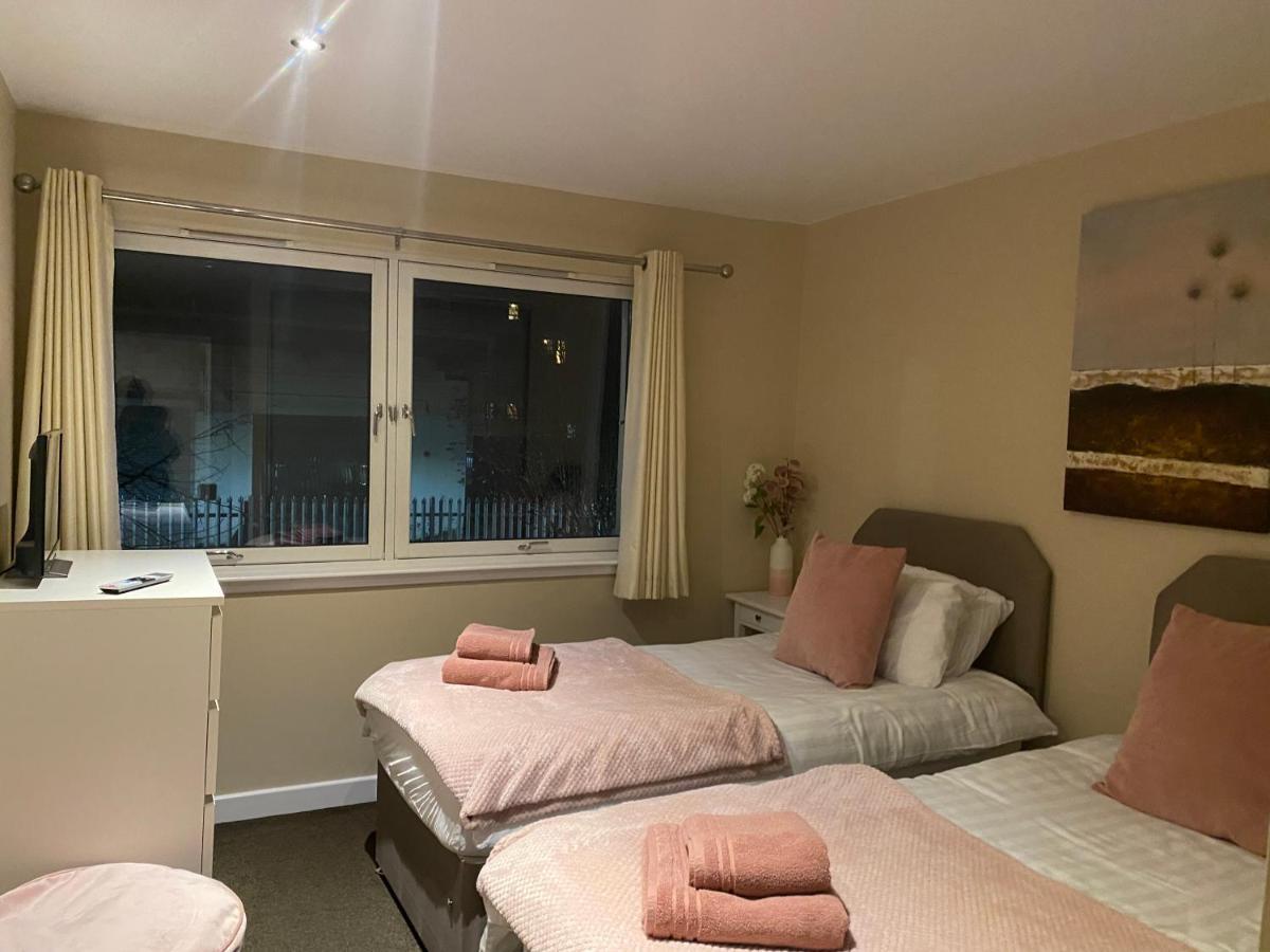 City Centre 2 Bedroom Apartment, Secure Parking. Glasgow Dış mekan fotoğraf